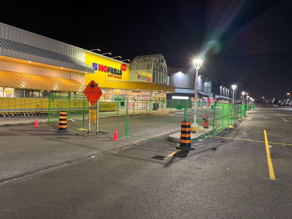Commercial Temporary Fencing Solutions for Construction, Renovation, and Business Sites m and s fence 9 commercial temporary fencing solutions for construction, renovation, and business sitesl,gta,toronto,canada